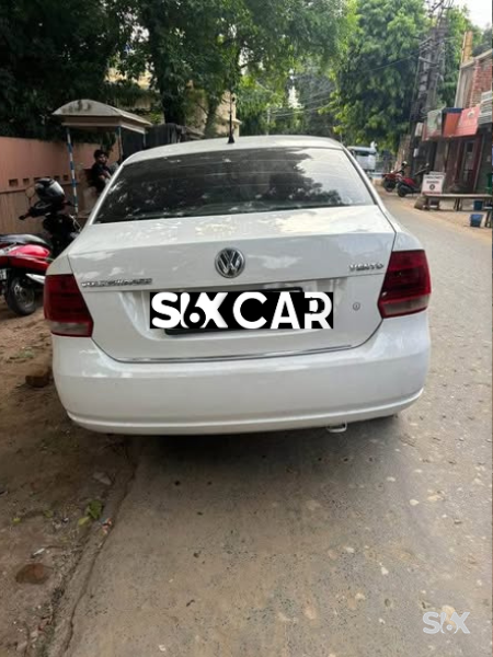 VOLKSWAGEN VENTO 12-highline-plus-at-16-alloy Used cars in Model-vento